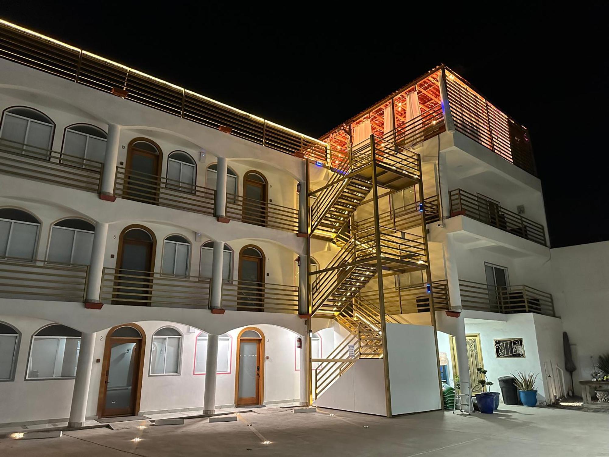 Las Mariposas Mini Suites Rosarito Exterior photo